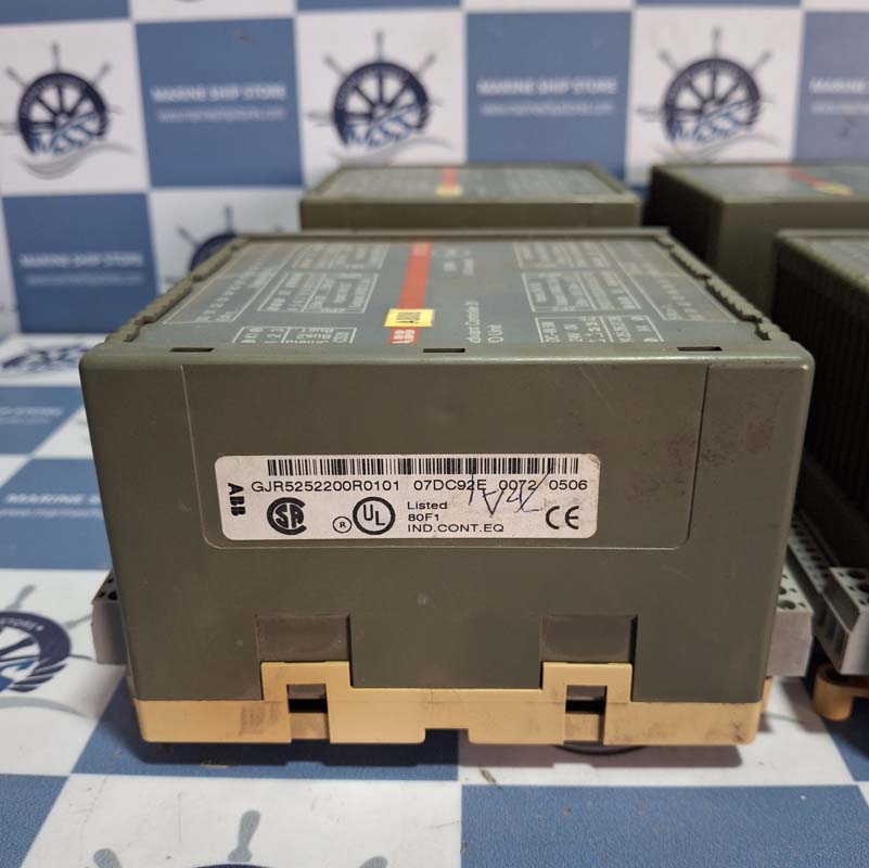 ABB 07DC92 GJR5252200R0101 07DC92E 0032 ADVANT CONTROLLER IO UNIT