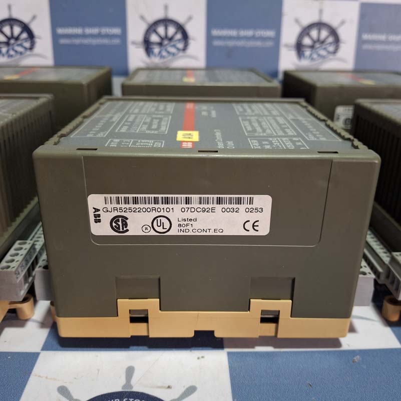 ABB 07DC92 GJR5252200R0101 07DC92E 0032 ADVANT CONTROLLER IO UNIT