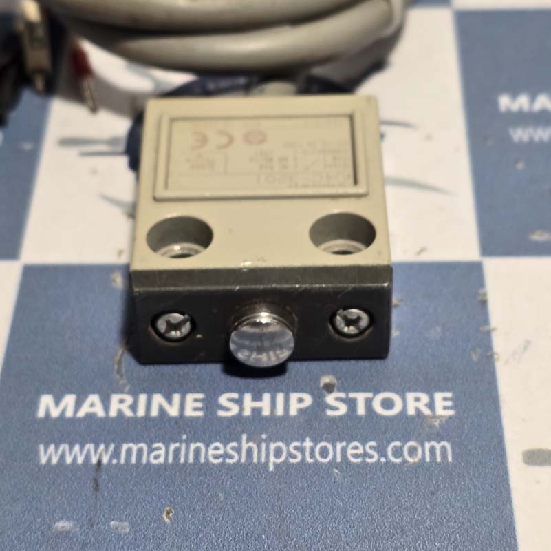 OMRON D4C-3201 LIMIT SWITCH-4 OMRON D4C-3201 LIMIT SWITCH